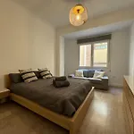 Dreaming Santa Teresa - Free Parking